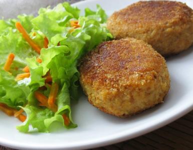 Calorie content of chicken cutlets fried, steamed, in the oven