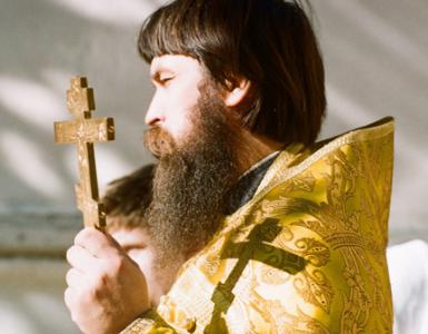The tragic death of priest Andrei Nikolaev and his family: main versions