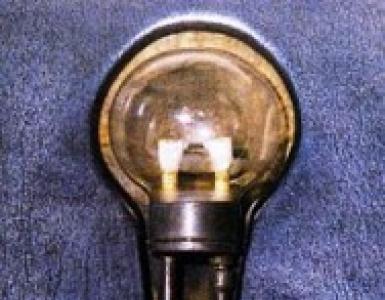 Tvorac lampe sa žarnom niti